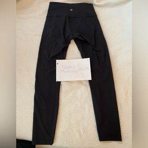 Lululemon black wunder under leggings size 6